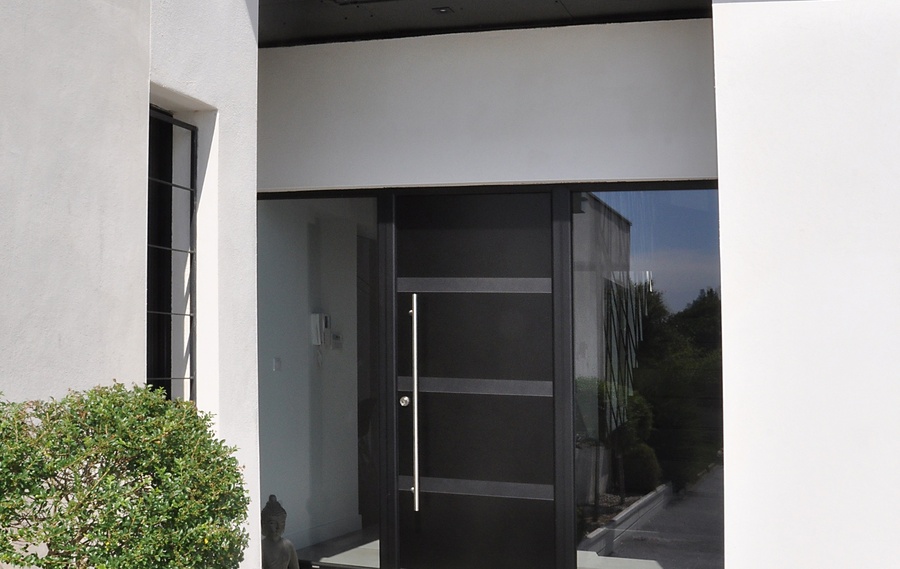 Notre gamme de portes d'entrée en ALU CLASSIQUE et CONTEMPORAINE à MONTLUCON
